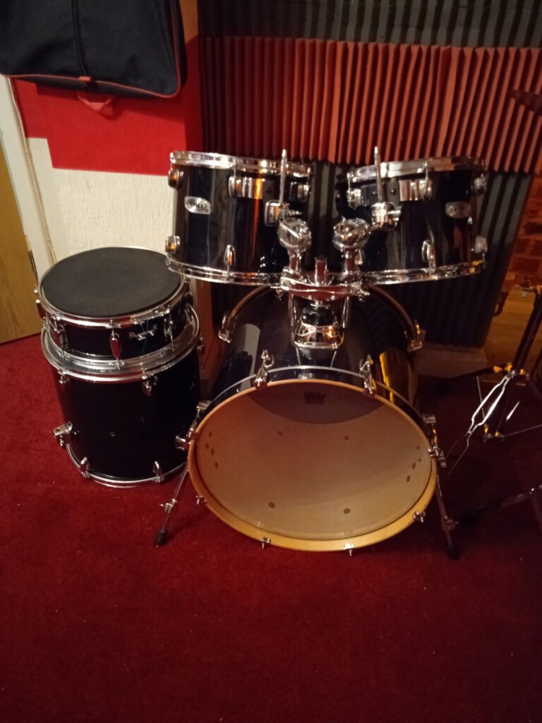 Mapex Drum Kit At Millwoods Auction